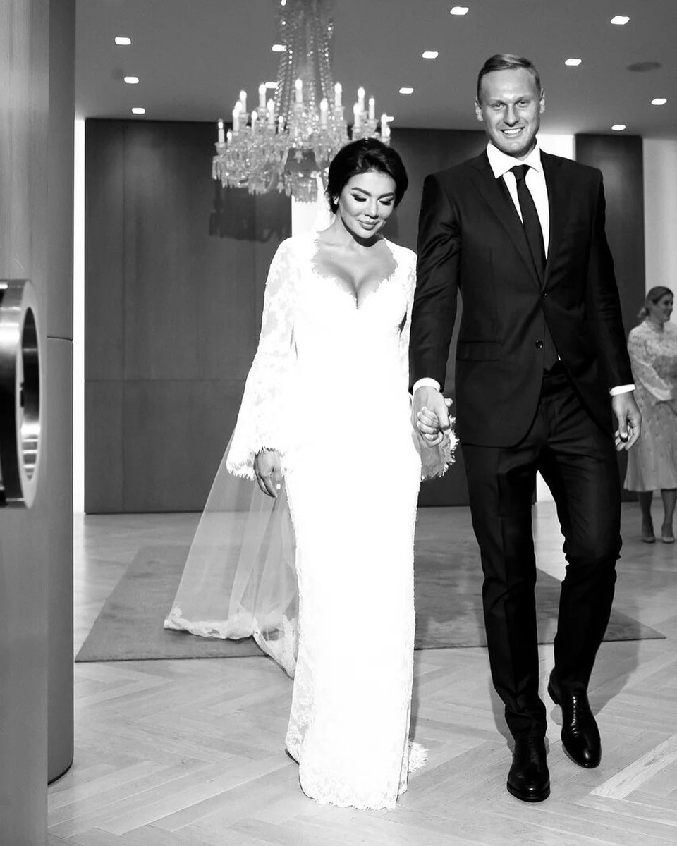 Свадебные снимки Анны Седоковой и Яниса Тиммы. Источник:  https://clck.ru/QyG2t