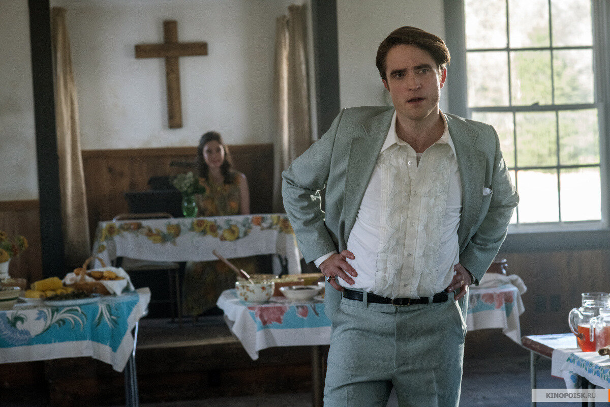 Кадр из фильма "Дьявол всегда здесь"