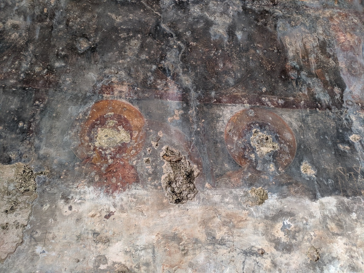 Одна из церквей