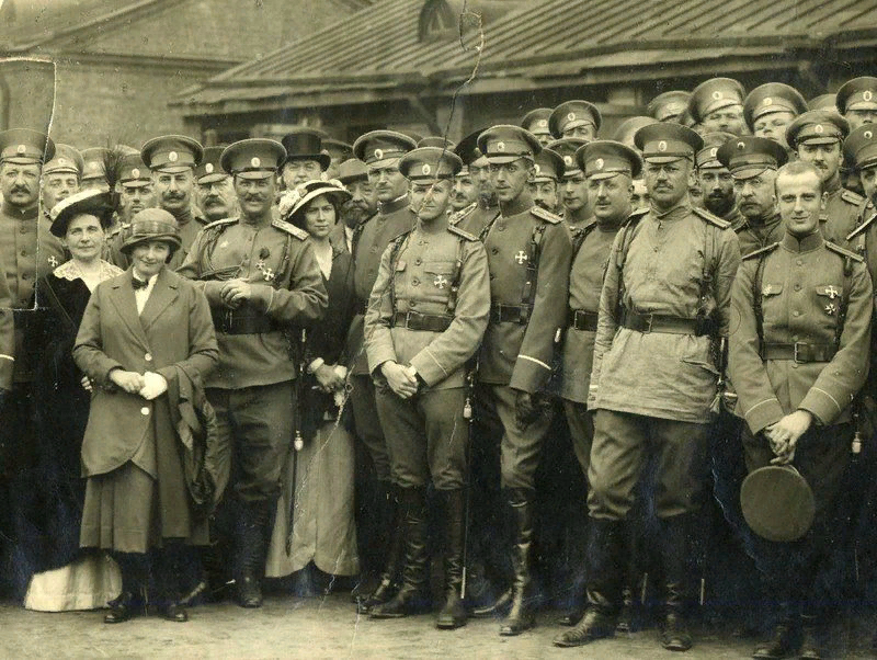 Военно гражданская. Офицеры Семеновского полка 1914. Семёновский лейб-гвардии полк 1914. Офицер лейб гвардии Семеновского полка. Офицеры Российской империи армии 1 мировой войны