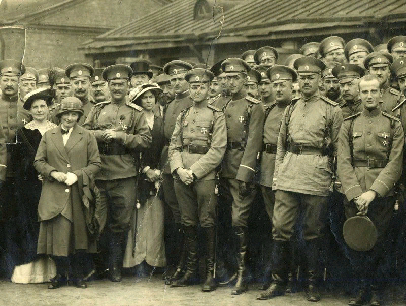 Военно гражданская. Офицеры Семеновского полка 1914. Семёновский лейб-гвардии полк 1914. Офицер лейб гвардии Семеновского полка. Офицеры Российской империи армии 1 мировой войны.