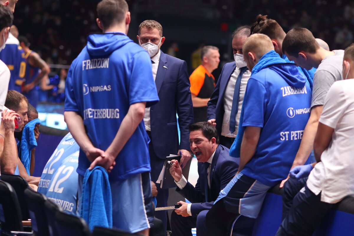 Баскетбольному "Зениту" засчитали технические поражения в двух матчах