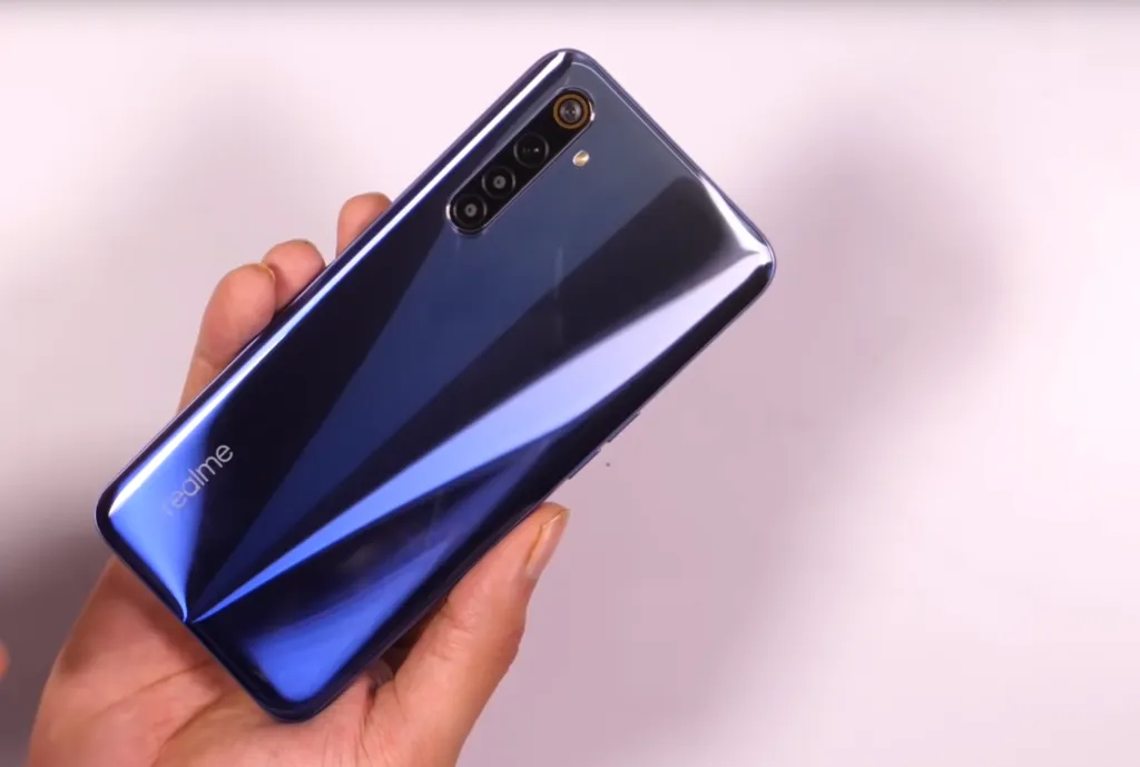 Топовый Realme, который выбивает Xiaomi из колеи лучших бюджетников: 90ГЦ дисплей, 6/128ГБ и NFC1