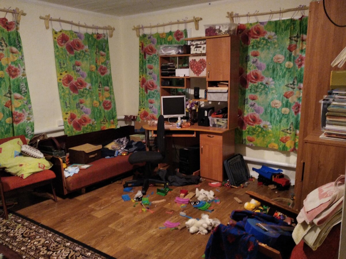 Спальня в наиболее щадящем варианте. 