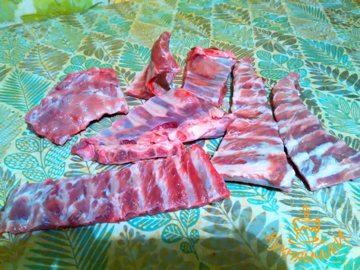 Да,  на дорогих мякоти чуть больше, но не значительно.  Цвет очень приятный, ничего лишнего (шкур, жира и прочих "радостей") нет.