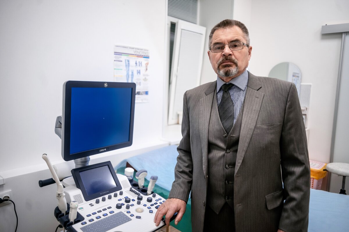 Им стал известный флеболог, врач высшей категории Андрей Григоренко