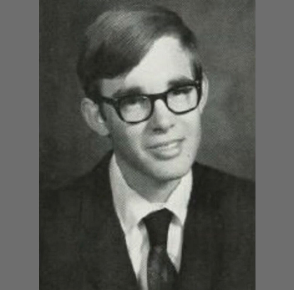 Алан Найман начинал свою трудовую деятельность в качестве банкира