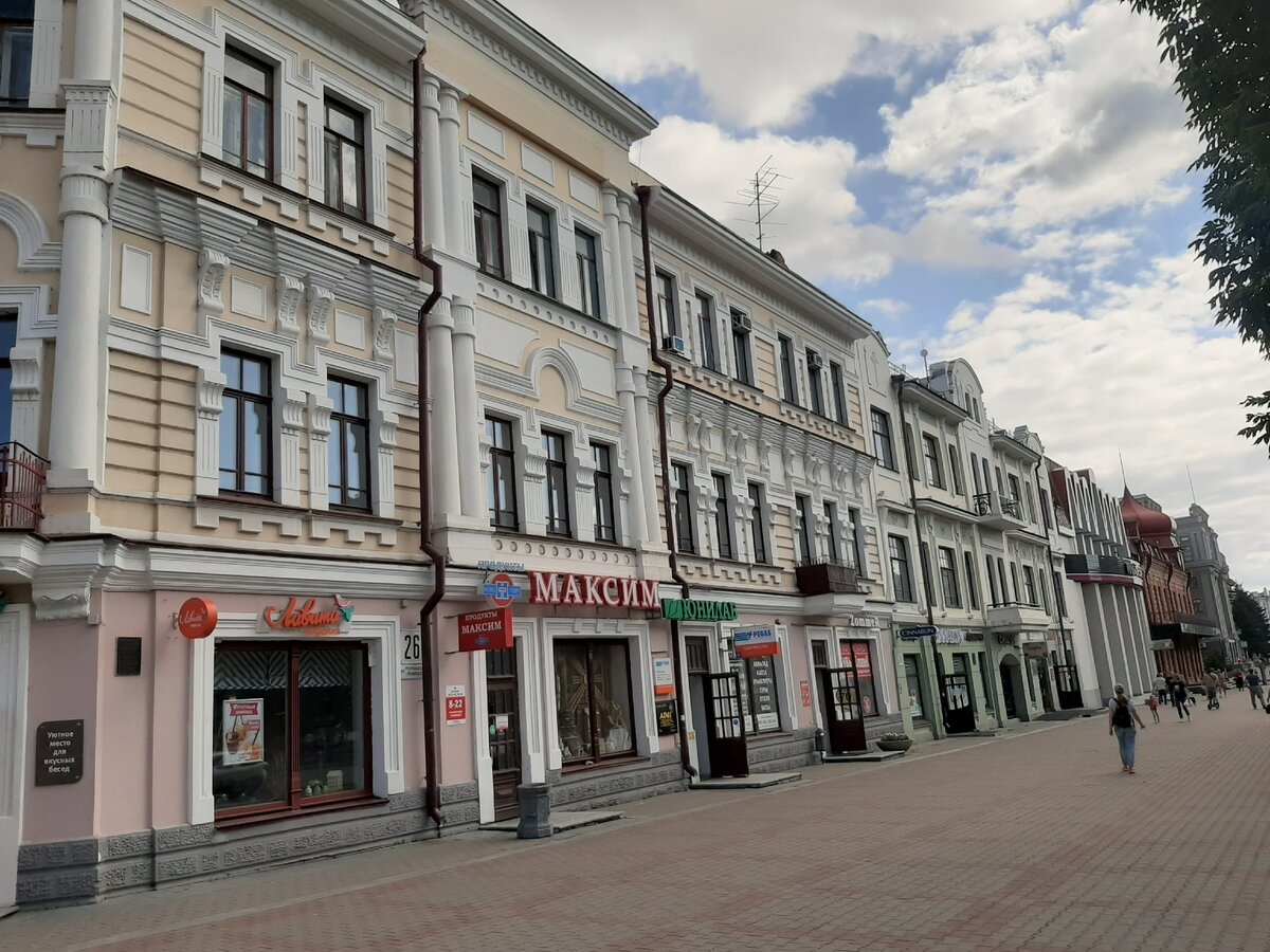 01. Лучший, на мой взгляд, квартал улицы Муравьева-Амурского (от Фрунзе до Калинина)