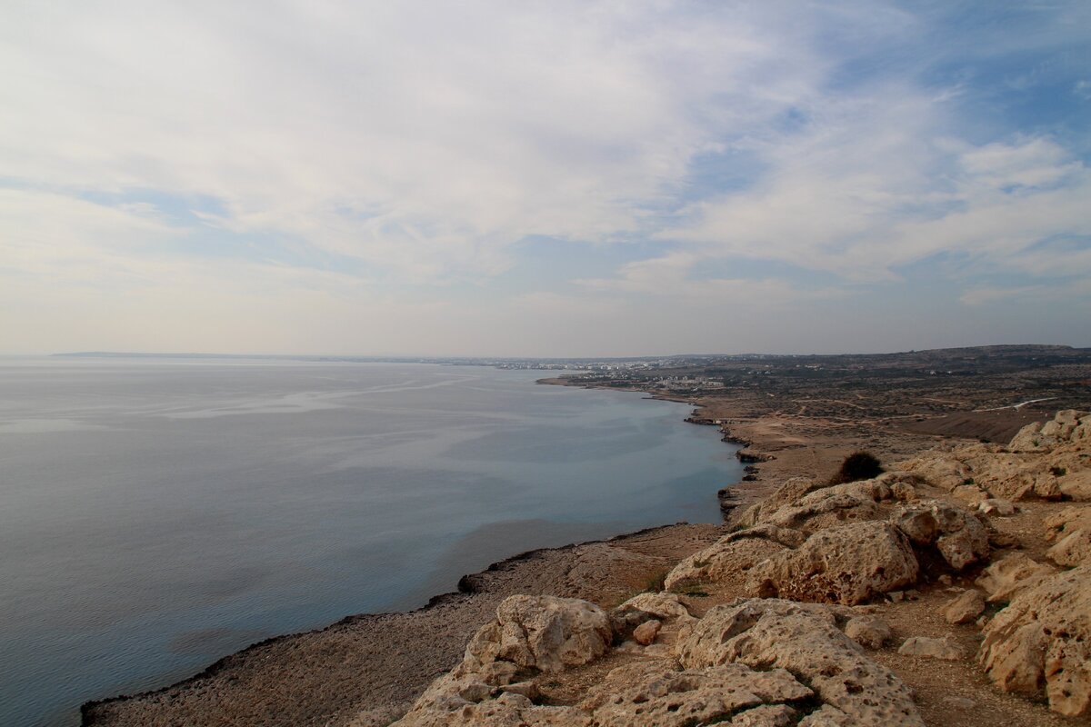 Вид на город Айя-Напа с мыса каво-Греко. Фото из личного архива.