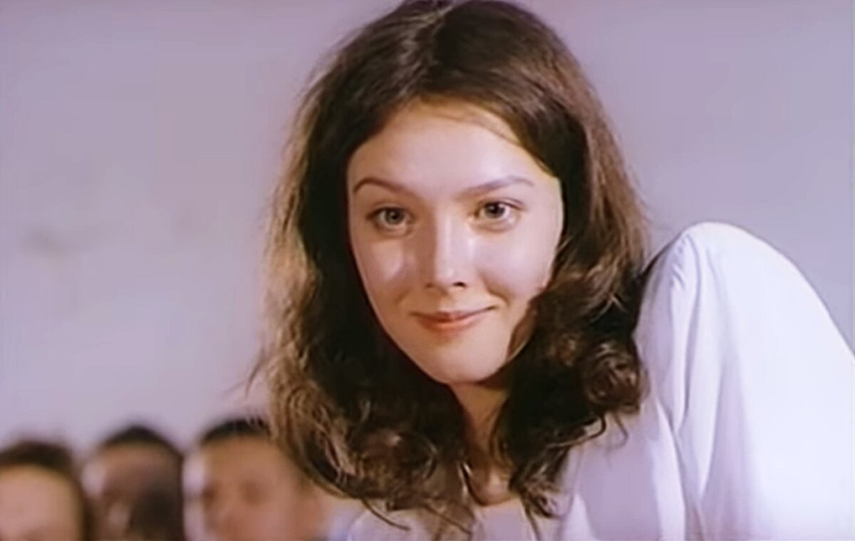 Оля. Кадр из фильма "Все будет хорошо".