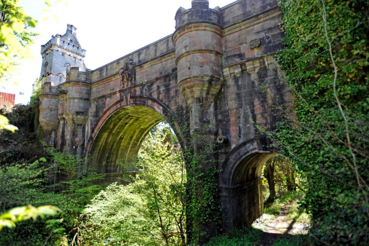 Мост собак-самоубийц. Яндекс картинки