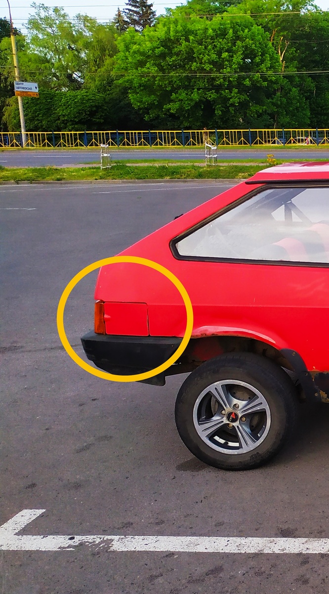 Давайте заглянем внутрь бензобака.