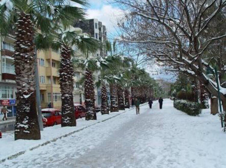 Анталия центр города зимой