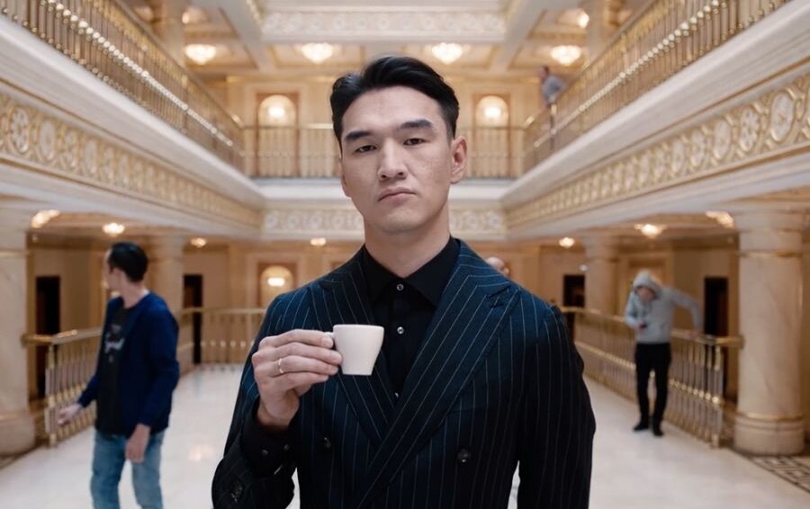 Стендап-комик, 28 лет — номинант в рейтинг 30 самых перспективных россиян до 30 лет по версии Forbes в 2020 году в категории «Новые медиа».