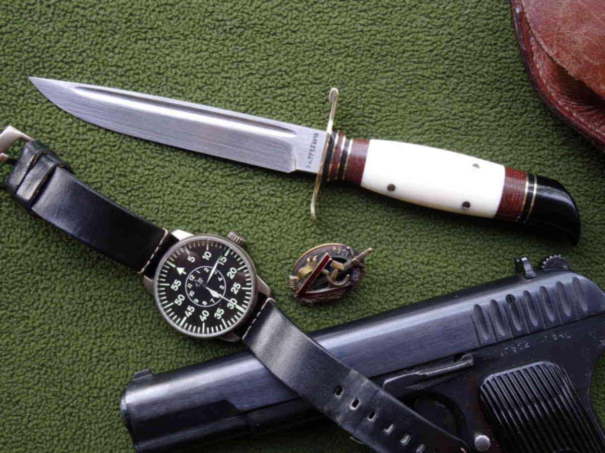 Финка, по мнению Умников нквд острейший нож.