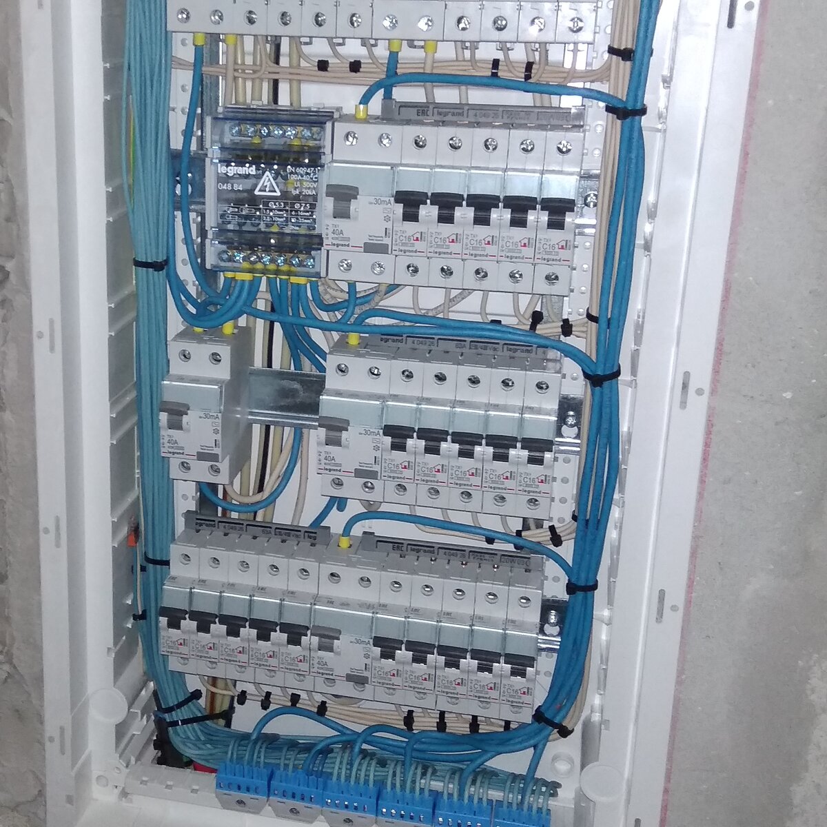 Щит в частном доме. Фото автора.