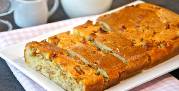 фото: https://ideireceptov.ru/pirogi/zalivnoj-pirog-s-farshem-vypechka-na-moloke-k-vechernemu-chaepitiyu.html