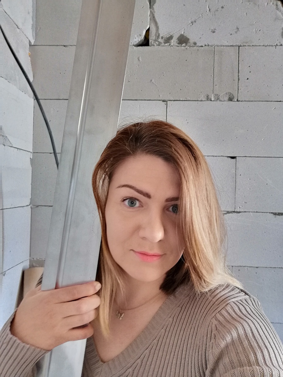 В нашем доме без ремонта, ещё) 