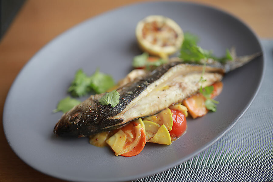 Сибас на подушке из «Айсберга»