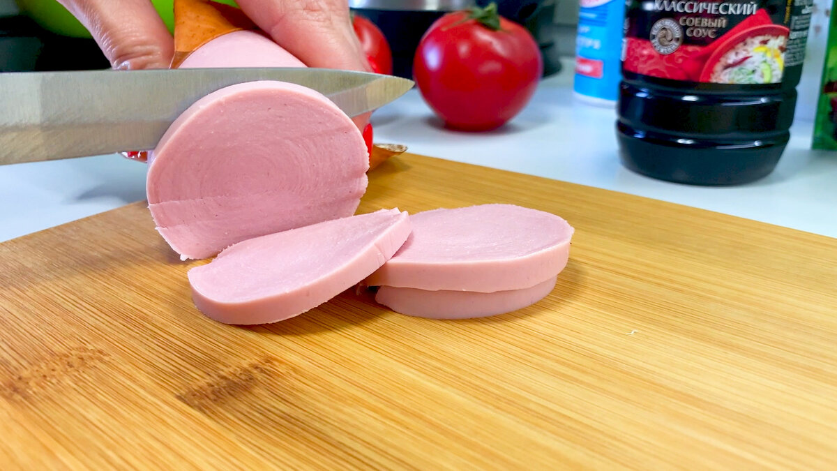 Отрежем нужное количество пластиков колбасы