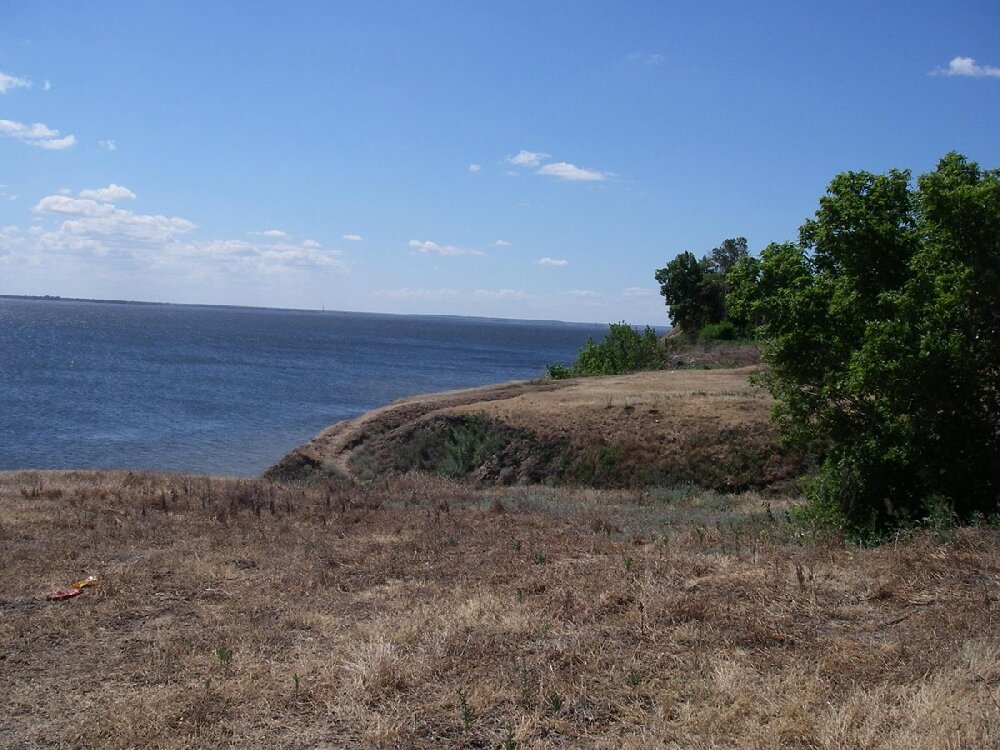 Ровное саратовская область. Село золотое Волга Саратов. Село золотое Саратовская область берег Волги. Волга Красноармейский район Саратовская область. Берег Волги Красноармейское Саратовская.