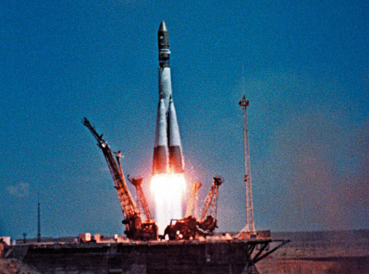 Космический корабль Восток Юрия Гагарина 1961. Ракета Юрия Гагарина Восток-1. Байконур Восток-1 1961 год. Космический корабль Гагарина Восток 1. Как называлась ракета на которой полетел