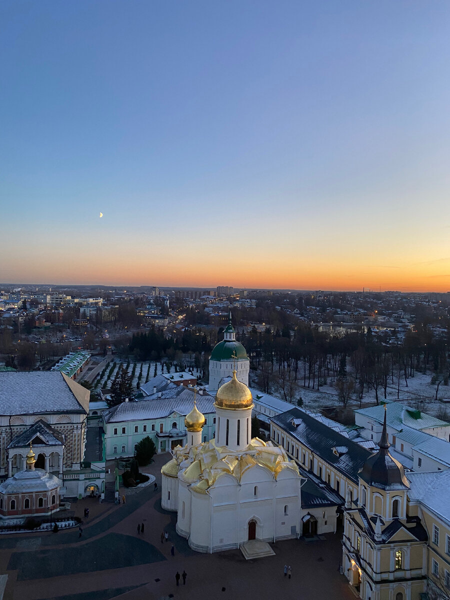 Сергиев Посад обычно известен, как город одной достопримечательности, но это не так.  Москва не Россия - Посад не Лавра!  Мы составили подборку из 16 объектов, которые стоит посетить.