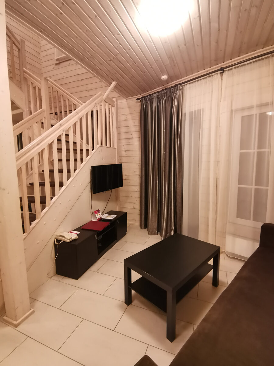 Зона гостиной, фото автора