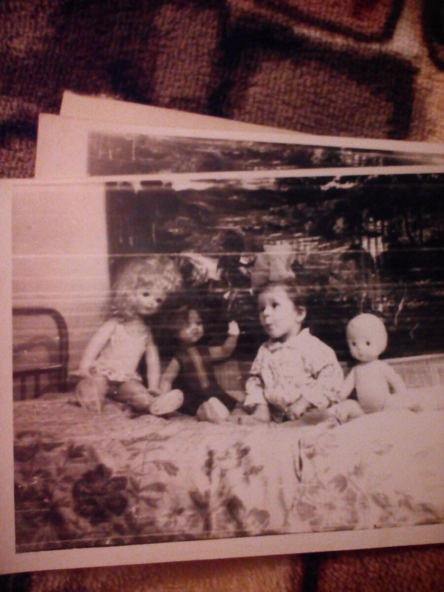 Фото из семейного альбома. Я в бабушкином доме