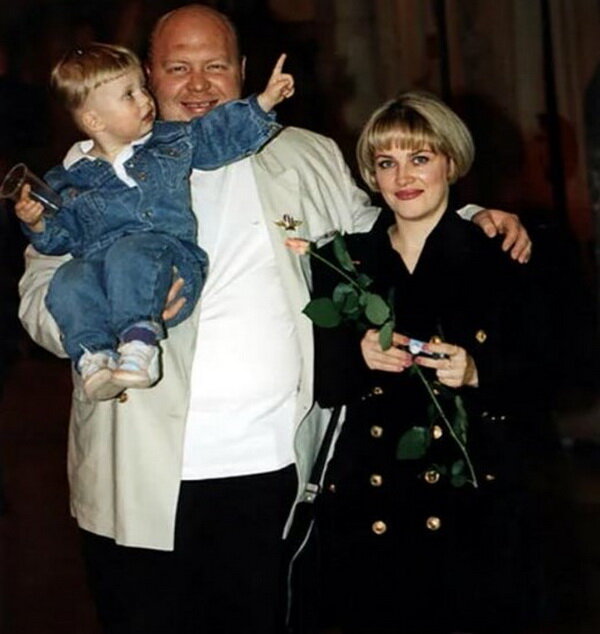 Сергей Крылов со второй женой и сыном 