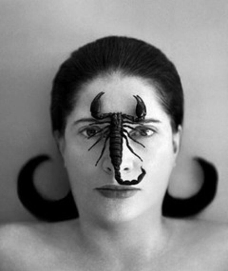 Марина Абрамович и скорпион