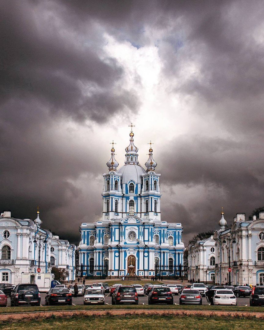 Спб смольный собор