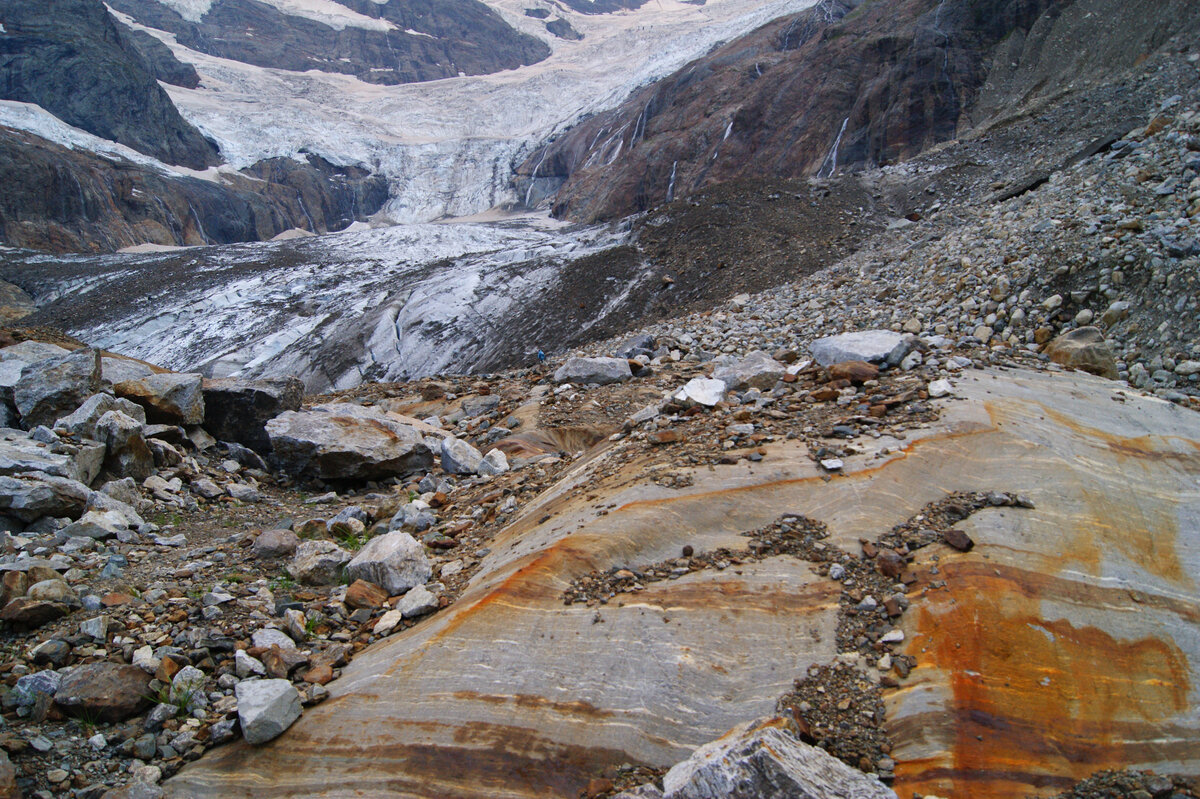 идем к Алибекскому леднику