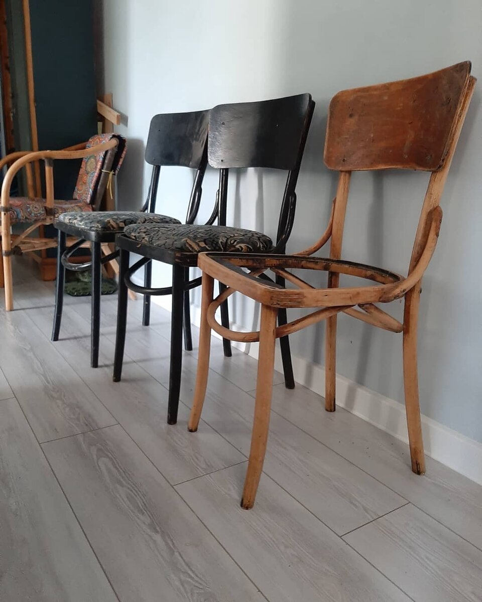 Как происходит реставрация старых стульев