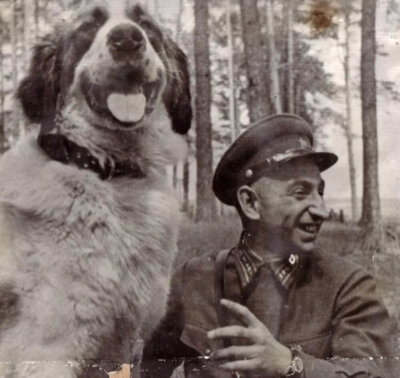 А. П. Мазовер с питомцем