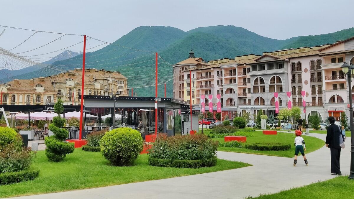    Красная Поляна на высоте в 540 метров. Парк Времена года© РИА Новости / Мария Селиванова