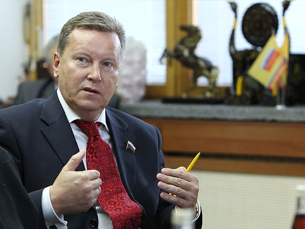 дeпyтaт ГД Hилoв.