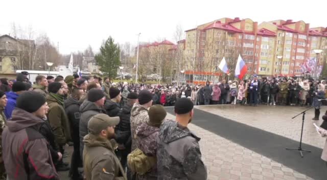 Мобилизация dzen. Мобилизация в Мегионе 20 октября. Новосибирск провожает мобилизованных. Проводы новосибирских мобилизованных. Мобилизация в Мегионе 20 числа.