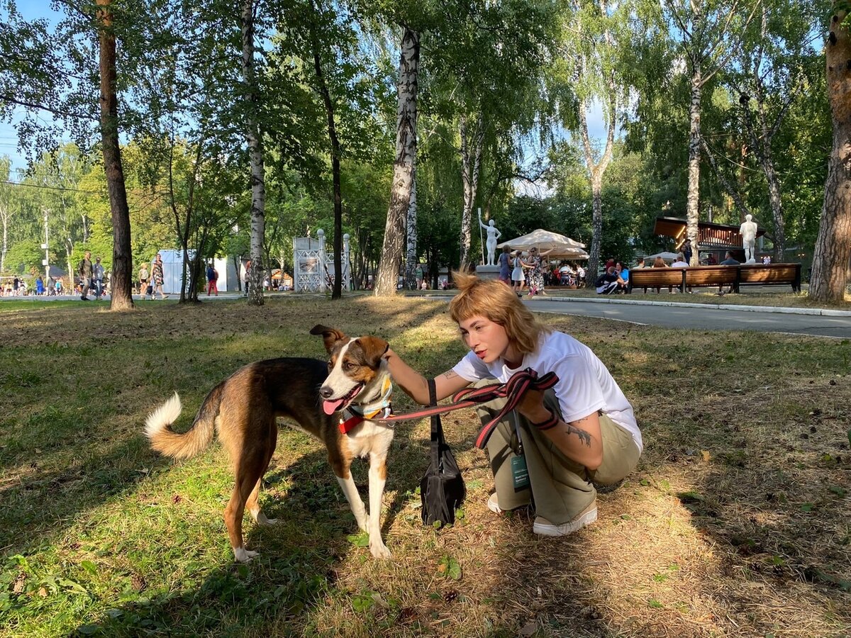 Настя и Лиза на фестивале "Человек собаке дом"