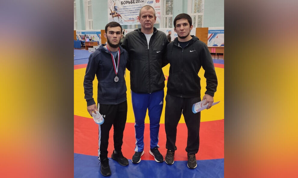    Пуровские борцы стали призерами всероссийских соревнований в Чайковском