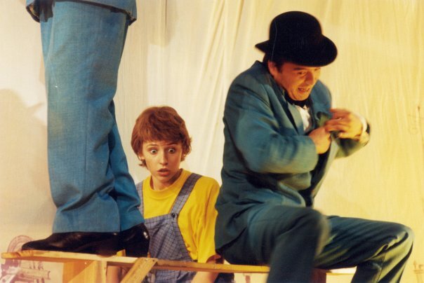 «Карлсон, который живёт на крыше»: Малыш — Марина Строганова,  Бандит - Игорь Бурак, 1994-1998. Фото из "7 секретов"