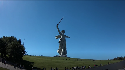 В Волгоград своим ходом. #7 Порвали лодку. Мамаев курган. Едим хачапури