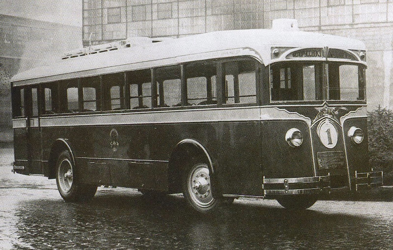 троллейбус ятб двухэтажный. лк 3 1. первый троллейбус лк-1 1933. первый троллейбус лк-1 1933. троллейбус лк-1 сбоку.
