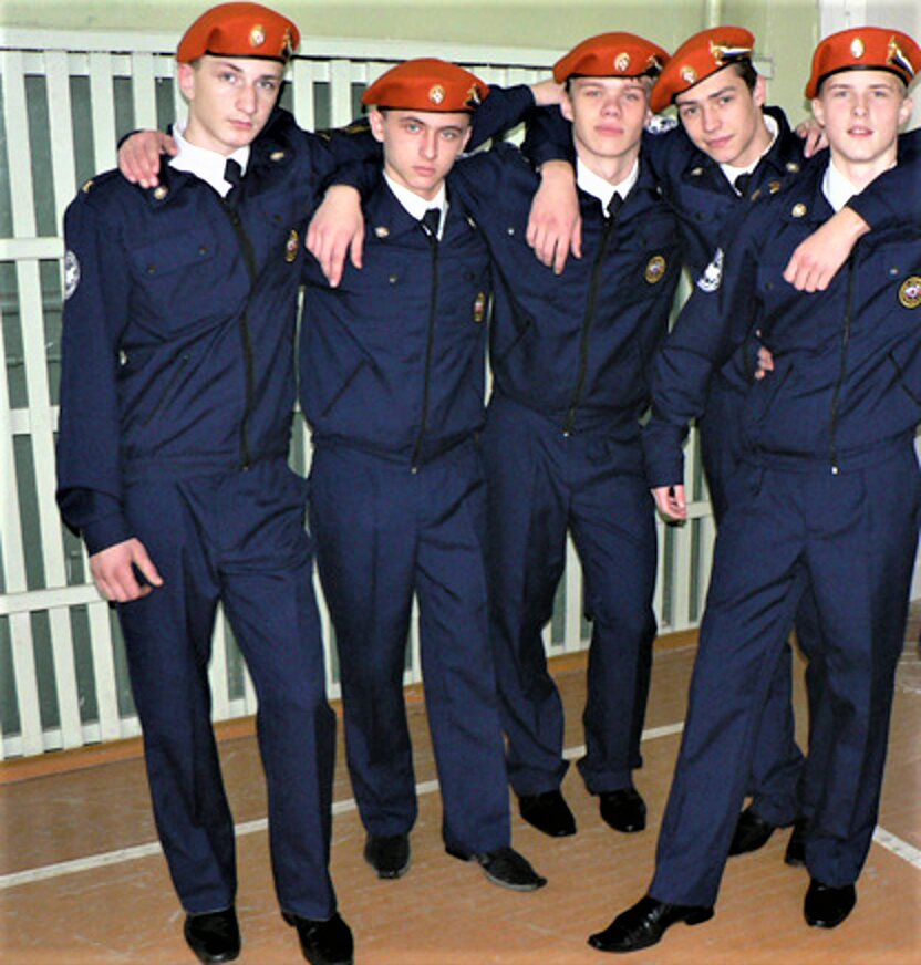 Группа учащихся 11 "А" класса, 2009-2010 учебный год. Фото опубликовано в областной газете "Коммуна" 18.12.2008