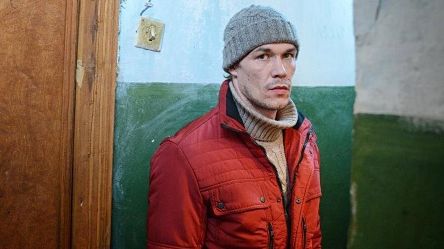 Главный герой, который прекрасно прочувствован и показан Артёмом Быстровым