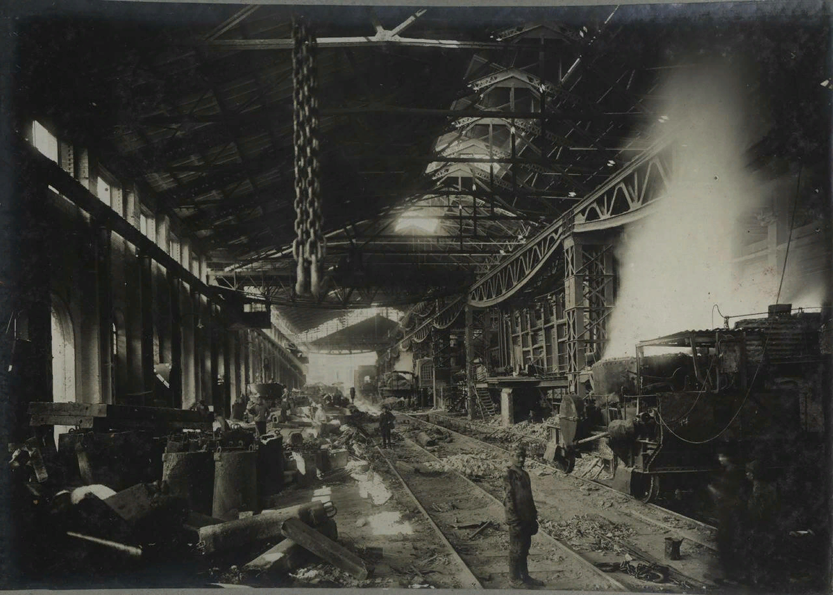 Хбк ссср. Завод 20 век ссср. Путиловский завод 1915. Фабрика большевичка ссср. Конвейер генри форда 1908-1913.