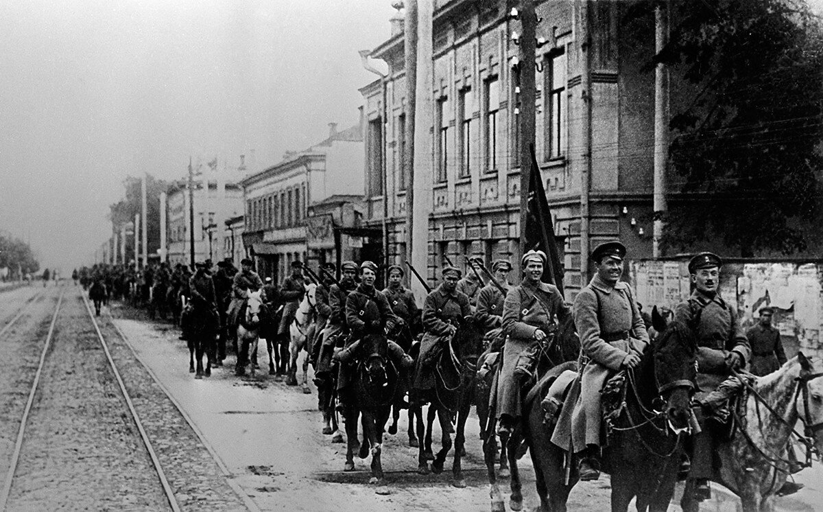 Вступление конных частей Красной Армии в Казань в 1918 году. Sputnik