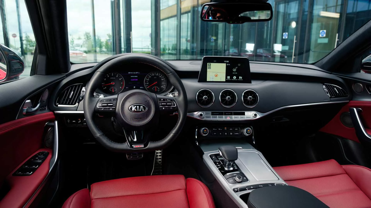 Kia Stinger РІ938С…РІ702