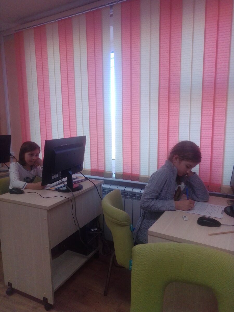 Младшие занимаются