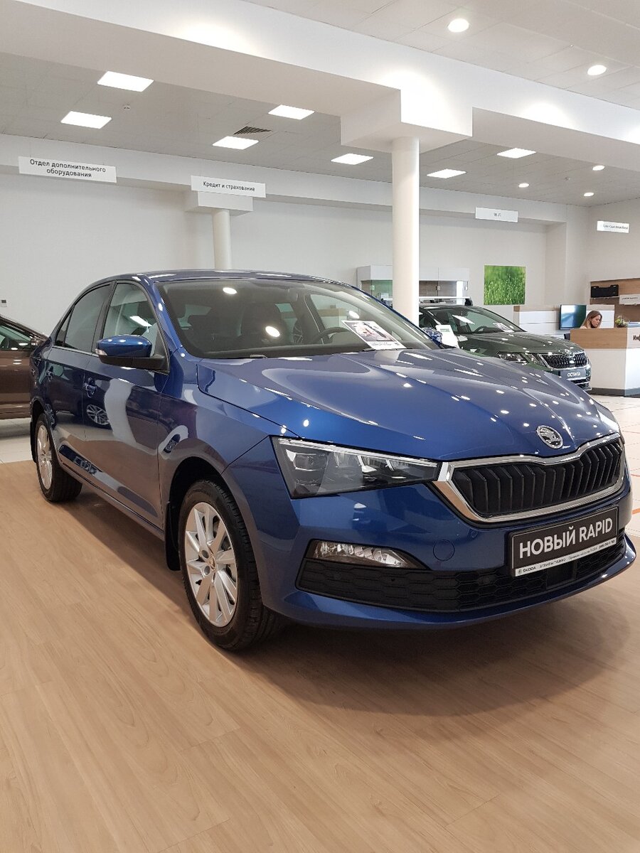 Skoda Rapid 2020 зеленая